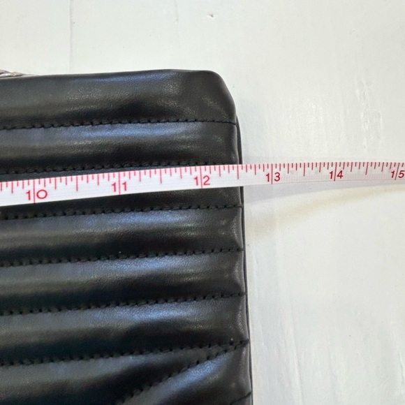 CHEVRON PRADA 2 WAY BAG -LARGE CLUTCH / CROSSBODY - Picture 12 of 16